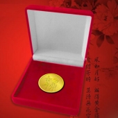 2016年3月生產(chǎn)　制作陜西西安楊氏宗親會(huì)純金徽章生產(chǎn)廠家